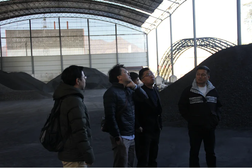 Nippon Steel delegates reviewing quality control at Panson laboratory